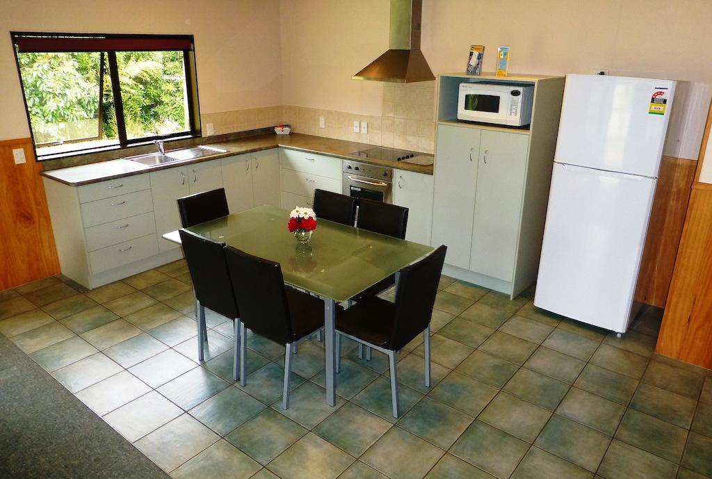 Whangarei Top 10 Holiday Park Room photo